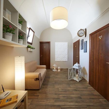 Le Terrazze B&B Pulsano Exteriör bild