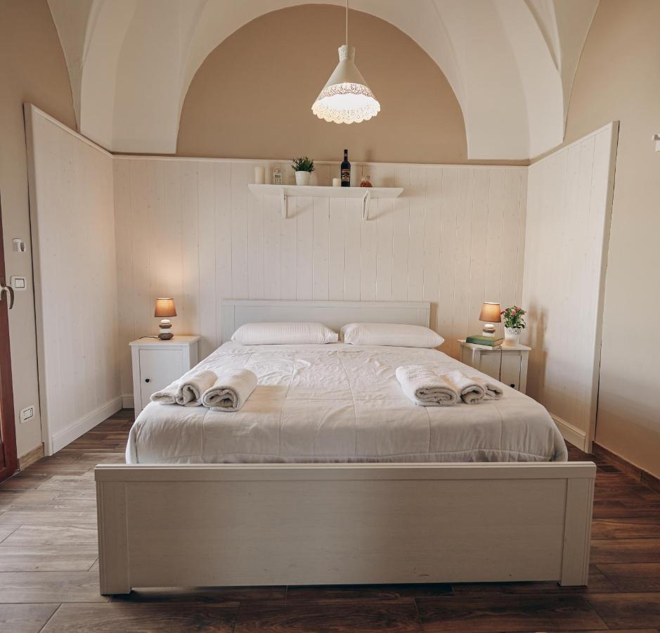 Le Terrazze B&B Pulsano Exteriör bild