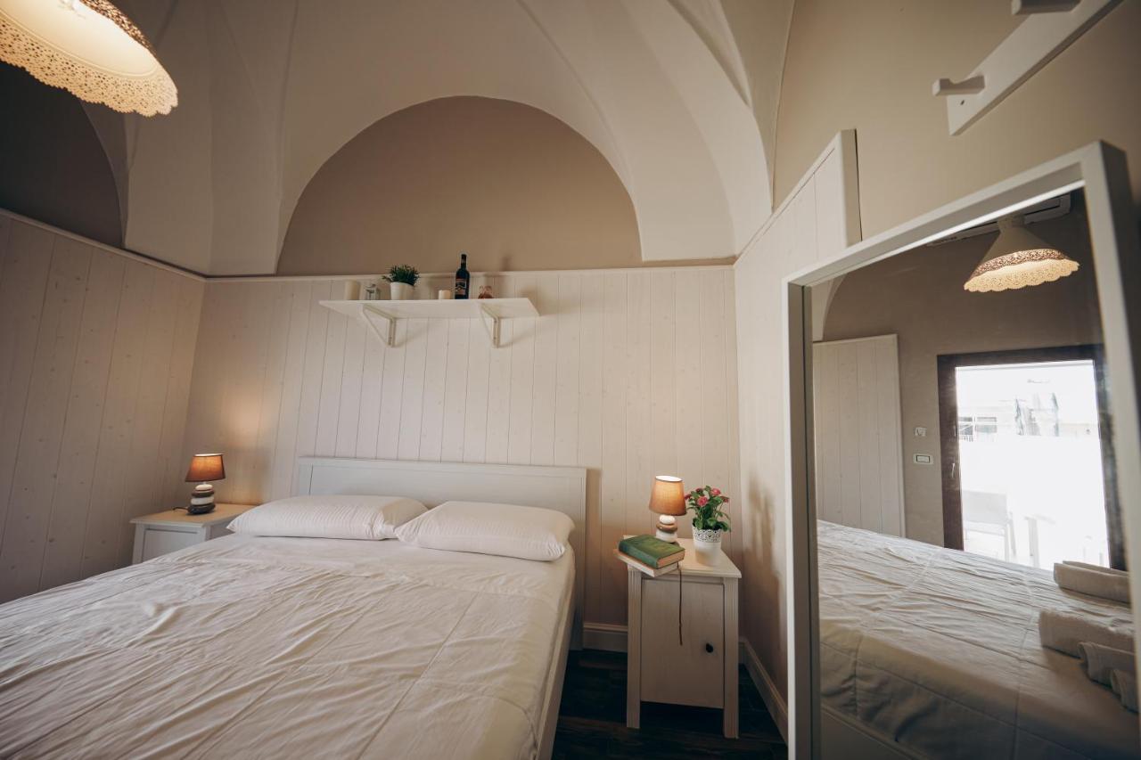 Le Terrazze B&B Pulsano Exteriör bild