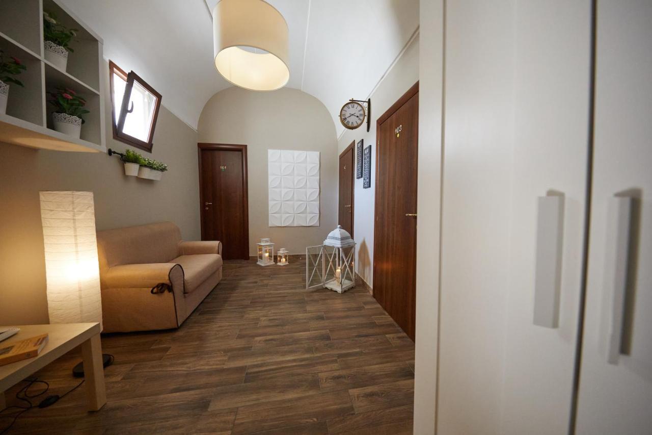 Le Terrazze B&B Pulsano Exteriör bild