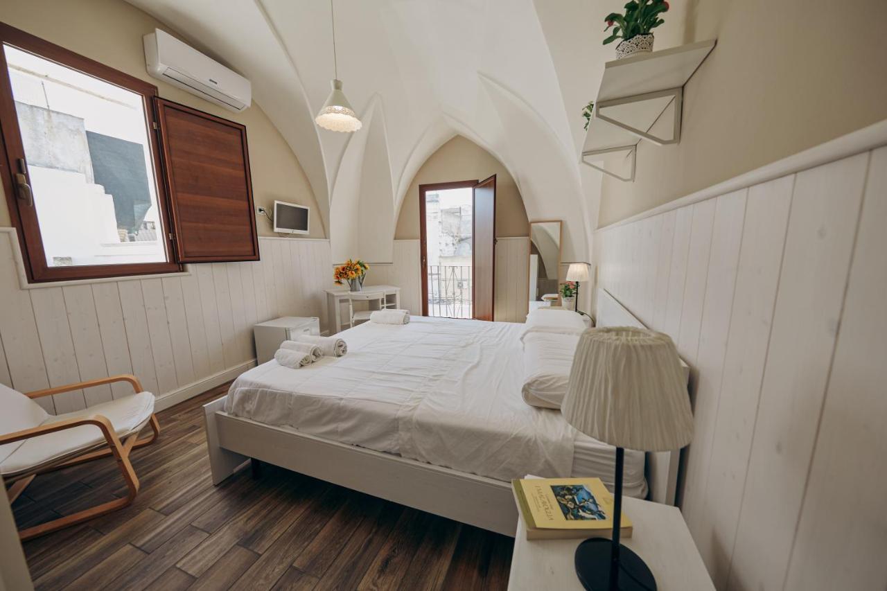 Le Terrazze B&B Pulsano Exteriör bild