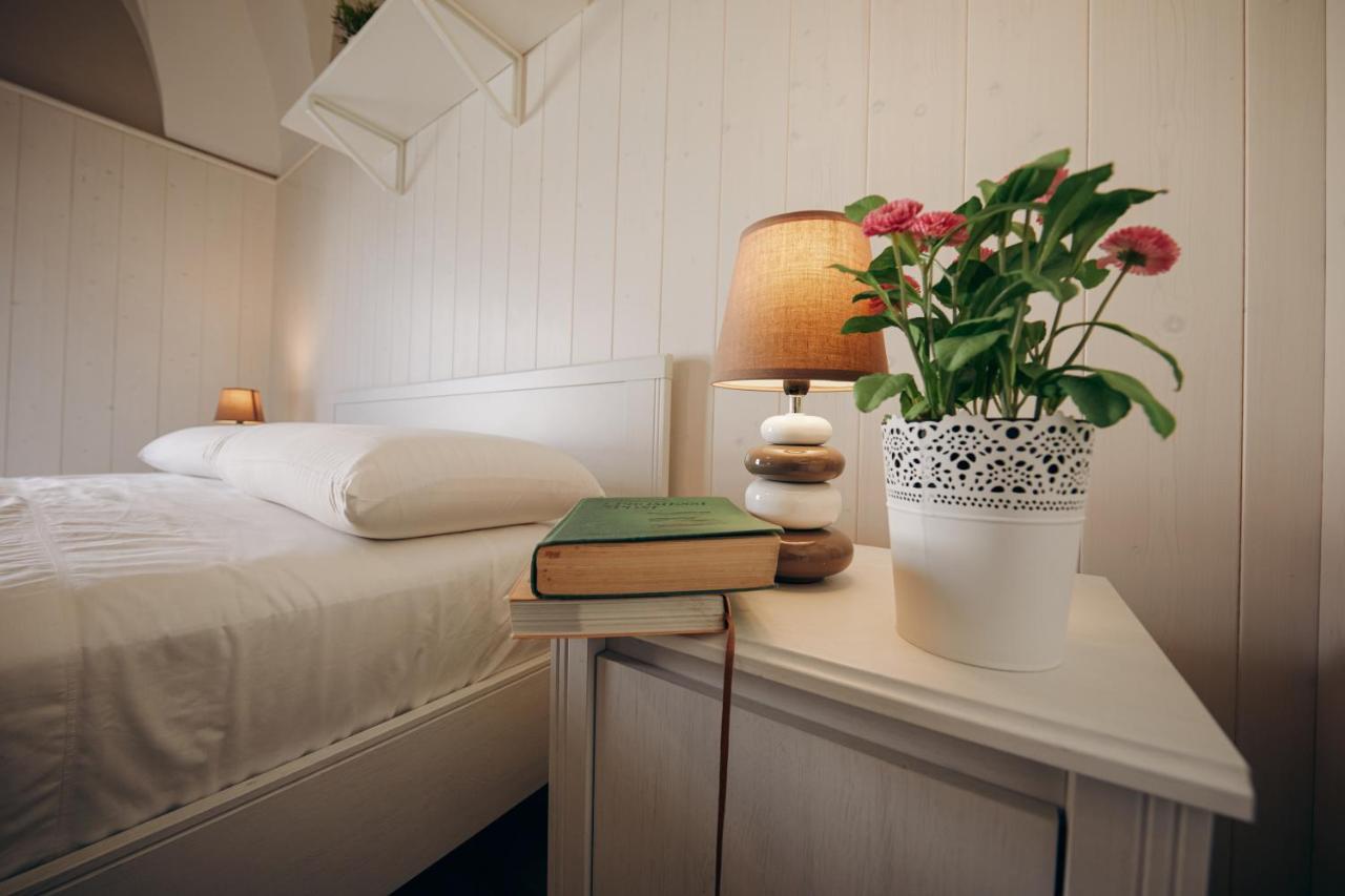 Le Terrazze B&B Pulsano Exteriör bild